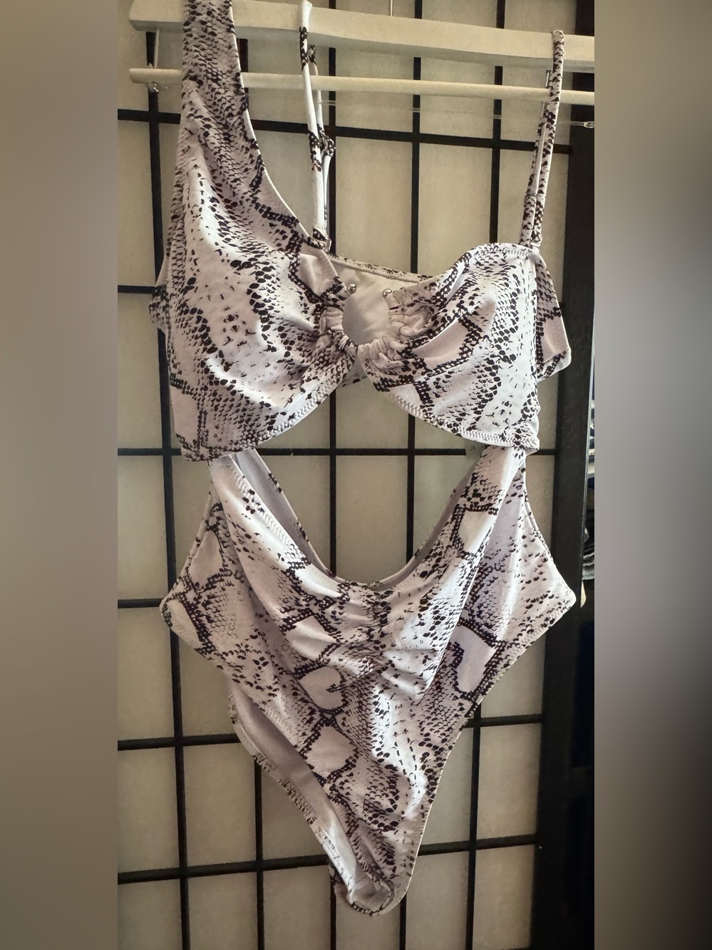 Qinsen Snake Print Cutout One-Piece Swimsuit - White & Black size XL MWT
